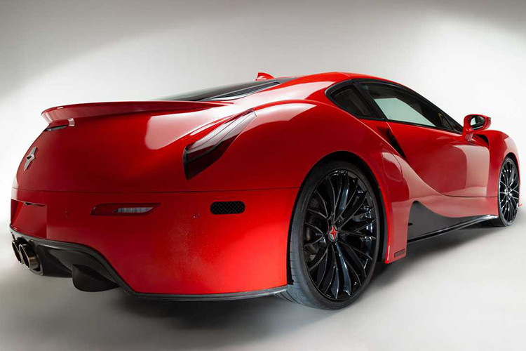 Giống như i8, siêu xe Taraschi Berardo có trag bị một động cơ 3 xi-lanh dung tích 1.5 lít, kết hợp với một mô tơ điện. Trong khi i8 sản sinh 374 mã lực, Berardo đã được tăng công suất lên 420 mã lực.