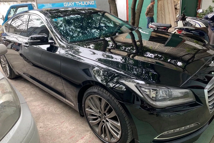 Mẫu xe Hyundai Genesis G80 mang thế mạnh ở khả năng vận hành đầm chắc, nhiều trang bị an toàn và tiện nghi để có thể so sánh ngang hàng với các đối thủ đến từ Đức như: Audi A6, Mercedes-Benz E-Class hay BMW 5-Series.