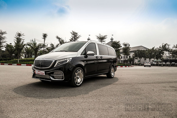 Mẫu xe MPV Mercedes-Benz V250 không còn là cái tên xa lạ với người tiêu dùng Việt trong phân khúc xe hơi đa dụng (MPV) hạng sang sang. Trên thị trường, nhiều người dùng chỉ biết đến những phiên bản thường, tiêu chuẩn và hầu như không có những biến thể độ được người dùng trau chuốt lại với diện mạo mới khác biệt.