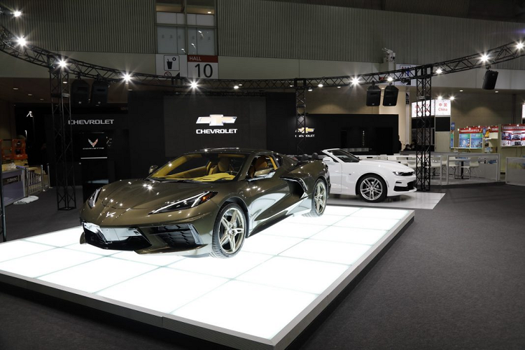 Với giá bán từ 11 triệu Yên, khách hàng tại Nhật Bản sẽ phải đợi thêm khoảng nửa năm để những chiếc Corvette thế hệ thứ 8 đầu tiên đặt chân đến đất nước mặt trời mọc.