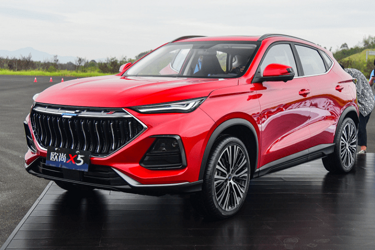 Sau này, nhà sản xuất sẽ bổ sung thêm một phiên bản trang bị động cơ không tăng áp 1.5 lít sản sinh 128 mã lực mà chỉ có giá rẻ 80.000 nhân dân tệ (khoảng 274 triệu đồng).