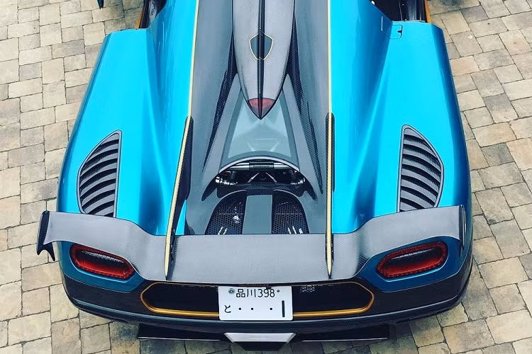 Nguyên bản, siêu xe Koenigsegg Agera RS được trang bị động cơ V8, dung tích 5.0 lít nâng cấp, sản sinh công suất tối đa 1.160 mã lực và mô-men xoắn cực đại 1.280 Nm tại vòng tua máy 4.100 vòng/phút.