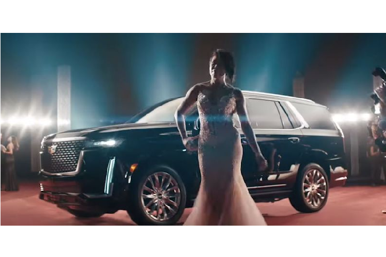 Về nội dung, đây là 1 pha kết hợp tuyệt vời giữa nữ ngôi sao Regina King và chiếc SUV Cadillac Escalade 2021 mới. Đoạn quảng cáo dưới đây đã được phát sóng trong suốt thời lượng của sự kiện.