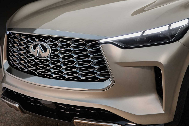 Infiniti QX60 Monograph chứa nhiều chi tiết mang yếu tố văn hóa Nhật Bản. Cụ thể, lưới tản nhiệt được tạo hình 3D, với mắt lưới lấy cảm hứng từ nghệ thuật gấp giấy origami. Bên cạnh đó, Infiniti cho biết cửa sổ trời của xe sẽ đóng/mở như một bộ trang phục kimono.