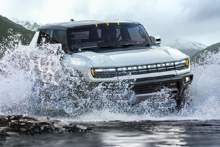 Mới đây, "Ông lớn" ngành xe nước Mỹ - GM đã phát đi thông báo về việc mẫu xe bán tải chạy điện GMC Hummer EV 2022 mới phiên bản Edition-1 đã được bán hết chỉ trong đúng 10 phút kể từ khi bắt đầu mở cửa việc đặt hàng.