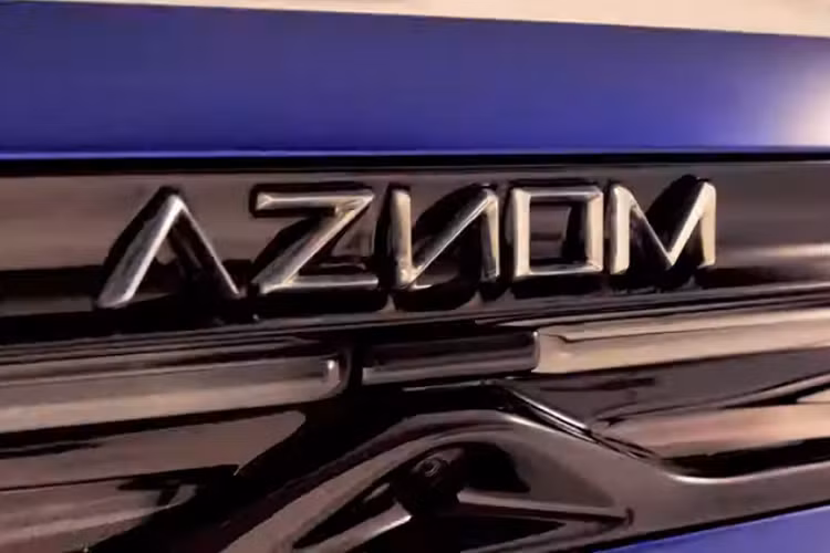 Aznom dự định chỉ sản xuất giới hạn 10 chiếc Palladium, và chưa rõ chi phí mỗi chiếc là bao nhiêu.