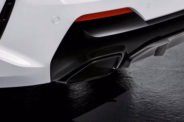 Chiếc coupe thể thao này tiêu thụ nhiên liệu trên dưới 7 lít ở điều kiện đường hỗn hợp và đạt chuẩn khí thải Euro 6d.