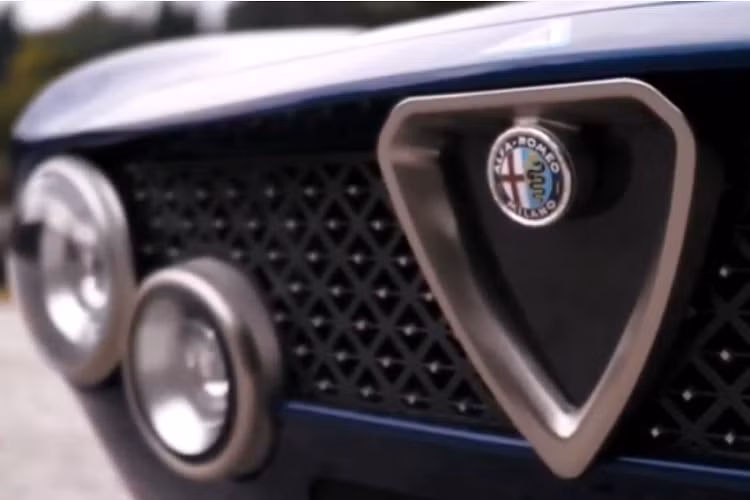 Trên thực tế, Totem Automobili nói rằng cấu trúc xe bây giờ còn khoảng 10% là từ Alfa Romeo ban đầu mà thôi. Hệ thống treo cũng được làm lại gần như toàn bộ, với thiết lập thanh chống Macpherson phía trước, hệ thống treo đa liên kết phía sau, và khung phụ phía sau hoàn toàn mới. Với các thanh giảm xóc Bilstein có thể điều chỉnh bằng tay ở mọi góc, GTe chắc chắn được coi là một vũ khí đáng sợ trên đường đua.