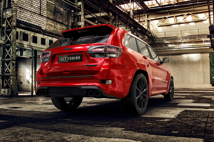 Hennessey Performance của Mỹ đã có thể khiến khối động cơ của bản độ Jeep Trackhawk này sản sinh trên 1.000 mã lực, và giờ đây công ty độ gốc Úc mang tên O.CT Tuning đang giới thiệu tới mọi người phiên bản SUV Cherokee Trackhawk hiệu suất cực cao của riêng họ.