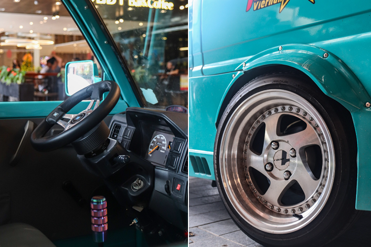 Bản độ được thay bộ mâm AVID kích thước 15 inch đậm chất JDM, đi kèm với lốp to bản 175/50R15. Bộ mâm mới cũng góp phần khiến ngoại hình của chiếc xe tải trở nên thể thao hơn. Vòm bánh xe mở rộng, các trục bánh cũng được thêm vòng đệm để có độ rộng phù hợp.