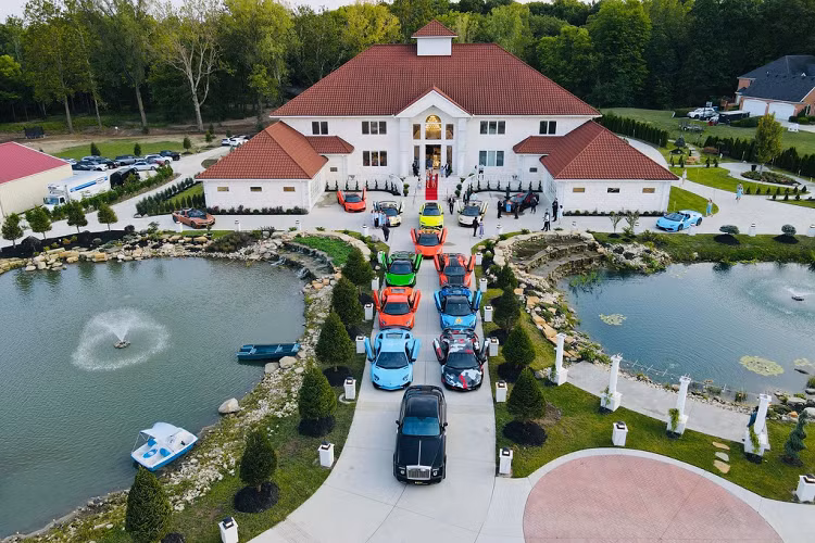 Ban đầu, Hành trình Siêu xe Đông Nam Á - Asean Rally 2020 được lên kế hoạch tổ chức vào tháng 10. Asean Rally có lộ trình đi qua Campuchia, Lào, Thái Lan với quãng đường khoảng 3.600 km. Ngoài đơn vị tổ chức là Car Passion Team, Asean Rally còn có sự tham gia của một số siêu xe từ Lào, Campuchia và Gia Lai Team - nhóm chơi siêu xe của người Việt tại Mỹ.