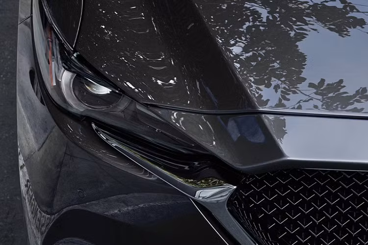 Động cơ hút khí tự nhiên sẽ đi kèm các phiên bản Sport, Touring, Grand Touring và Carbon Edition. Các phiên bản Grand Touring Reserve, Signature và Carbon Edition Turbo sử dụng động cơ tăng áp.