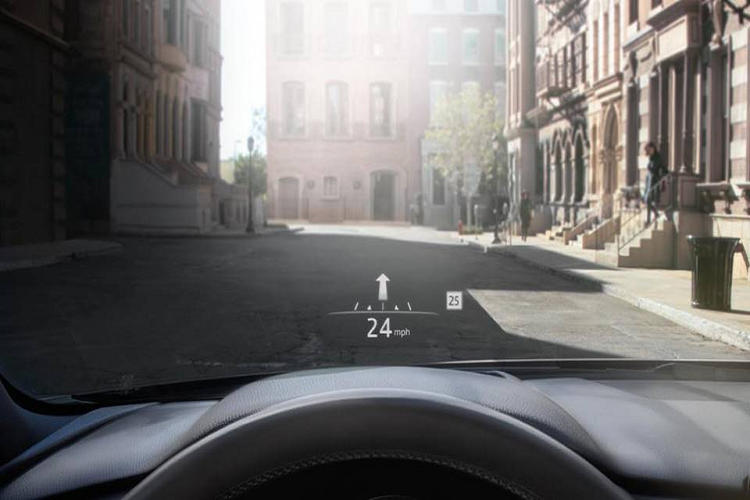 Trên bản Grand Touring, CX-5 sở hữu cụm đồng hồ kỹ thuật số 7 inch. Phiên bản Grand Touring Reserve có thêm màn hình HUD, hàng ghế trước có làm mát, vô-lăng và hàng ghế sau có sưởi ấm, gương hậu gập tự động. Tại thị trường Việt Nam, giá xe Mazda CX-5 bán ra từ 899 triệu đồng đến 1,149 tỷ đồng và được lắp ráp bởi Thaco.