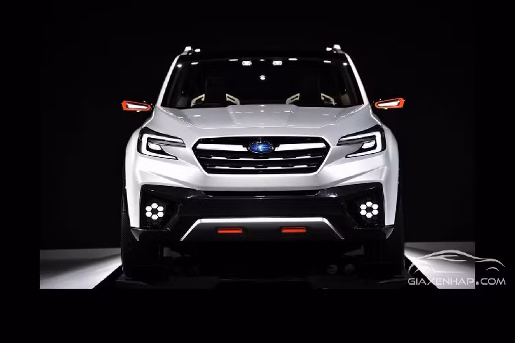 Về nội thất, Subaru Forester 2020 GT Edition sẽ có bộ ghế da thiết kế mới 2 tông màu, màn hình giải trí đa phương tiện Panasonic 8 inch và camera toàn cảnh 360 độ được cải tiến giúp lái xe dễ dàng điều khiển và dừng/đỗ xe. Hãng cho biết bộ phụ kiện dặc biệt GT Edition sẽ có giá bán dự kiến là 78.000.000 đồng (đã bao gồm 10% VAT) nếu khách hàng đặt mua bộ Phụ kiện cùng với xe Forester 2.0i-S hoặc xe 2.0i-S EyeSight mới.