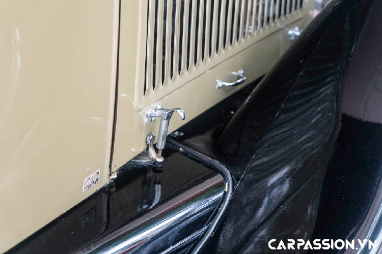 Mẫu xe thuộc Series 341, được sản xuất vào giai đoạn từ năm 1927 đến 1929 nhằm thay thế cho Series 314 trước đó. Những chiếc xe thuộc dòng 341 sở hữu nhiều chi tiết mới hơn so với dòng trước đó như phần trục cơ sở dài hơn, bánh sau được mở rộng thêm 5 cm, đĩa phanh phía trước được thiết kế to hơn, ghế trước có thể điều chỉnh và tất cả những mẫu xe thuộc thế hệ này đều được trang bị phần cản va phía trước.