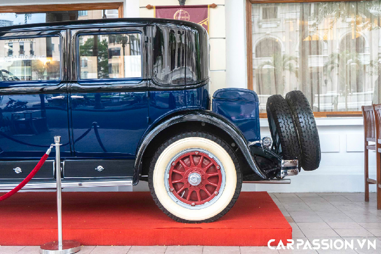 Hai mẫu xe này hiện vẫn đang được trưng bày tại khu vực sảnh chính của khách sạn Continental Saigon để những người yêu xe có dịp chiêm ngưỡng cũng như tìm hiểu cặp đôi xe cổ đầy độc đáo này.