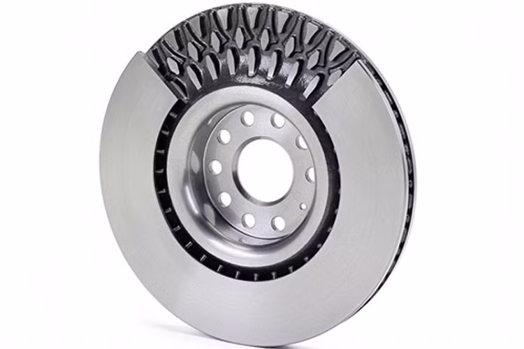 Đĩa phanh áp dụng công nghệ Brembo PTV Plus.
