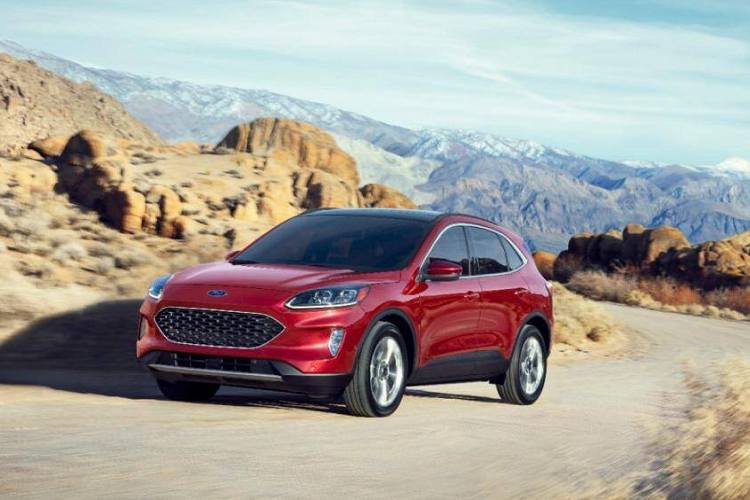 6. Ford Escape IV Tạm dừng sản xuất vào năm 2014 và năm 2019 thì Ford Escape tiếp tục được sản xuất, với nhiều trang bị cao cấp, 6 tháng đầu năm 2020 đã có 75.300 chiếc Espace IV bán ra tại Mỹ