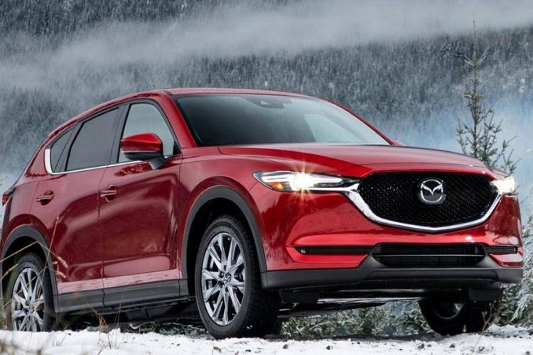 7. Mazda CX-5 Tương tự như Honda CR-V, Mazda CX-5 cũng đạt được nhiều thành công không chỉ ở Việt Nam mà còn ở cả Mỹ, doanh số 6 tháng đầu năm của Mazda CX-5 tại Mỹ là 65.100 xe
