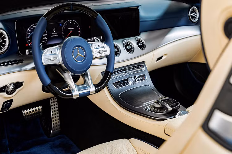 Hofele chỉ tạo ra đúng 1 chiếc HE Cabriolet duy nhất và không công khai giá bán, chỉ tiết lộ cho những khách hàng thực sự quan tâm.