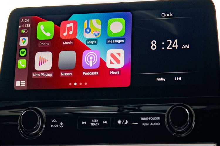 Chưa hết, mẫu SUV cỡ lớn này còn có màn hình đa thông tin 7 inch ở bảng đồng hồ. Trong khi đó, bản Platinum cao cấp nhất được nâng cấp ở gương chiếu hậu với kích thước 9,4 inch thay vì 7,5 inch như cũ.