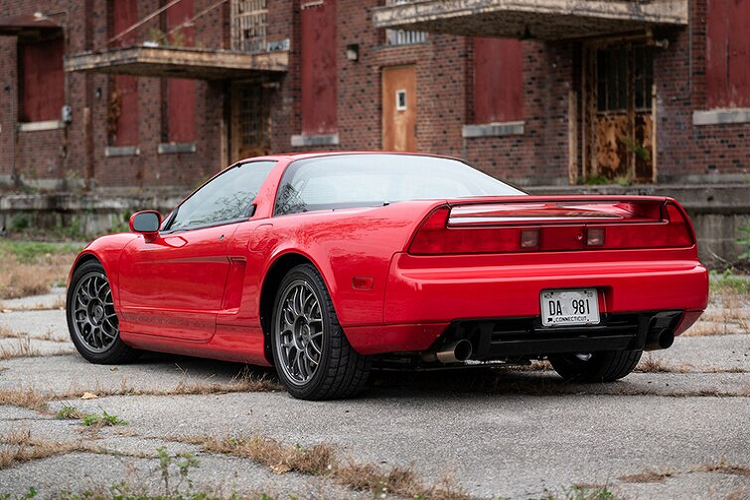 Tên phiên bản này được lấy từ tay đua người Ý Alex Zanardi, người từng tham gia vào giải đua Công thức 1 ở những năm ’90 và tham gia vào giải đua Championship Auto Racing Teams (CART).