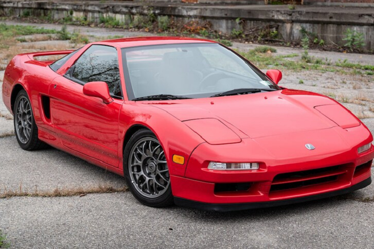 Những chiếc xe như Toyota Supra MkIV, Nissan Skyline GT-R (R34) hay Acura NSX đời cũ hoặc phiên bản đặc biệt từ thâp niên 90 giờ đây đã có giá bán lại trên 100.000 USD.