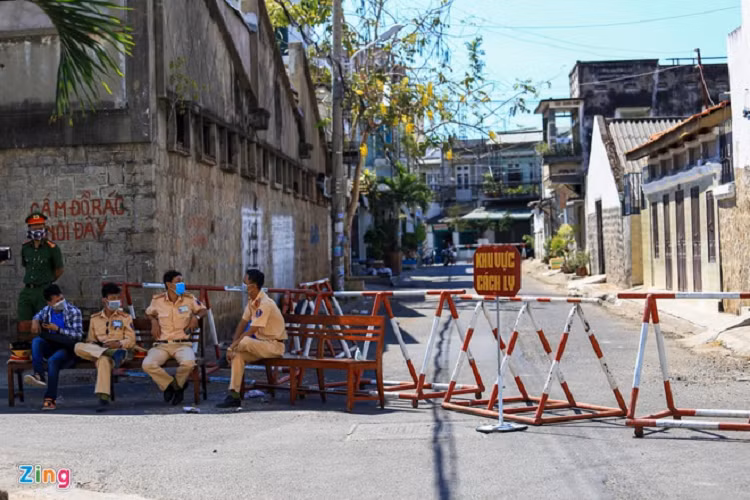 Ca thu 45 mac Covid-19 duoc dieu tri o phong ap luc am tai Cu Chi