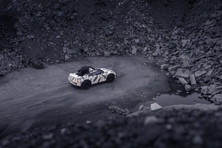 Tên gọi của bản độ Nissan GT-R Godzilla 2.0 bắt nguồn từ chính biệt danh Godzilla mà các tín đồ xe thể thao đặt cho chiếc GT-R, bởi sức mạnh mà chiếc xe mang tới có thể sánh ngang với quái thú thần thoại của Nhật Bản.