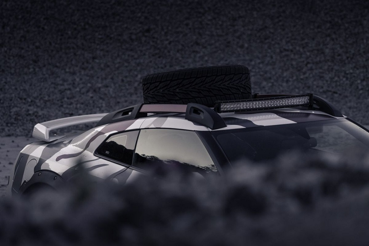 Bên cạnh đó, chiếc GT-R Godzilla 2.0 cũng được thay thế bộ lốp Toyo Proxes ST III, thường dùng cho các mẫu xe SUV và xe off-road.