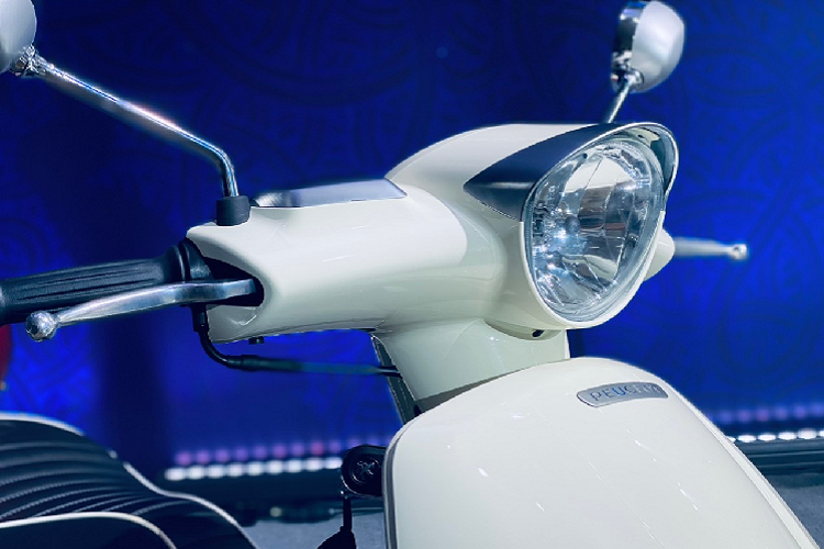 Vào ngày 12/12/2020 vừa qua, THACO và Peugeot chính thức công bố mở rộng mối quan hệ giữa hai bên thông qua hợp tác chuyển giao công nghệ sản xuất lắp ráp xe máy Peugeot Motocycles.