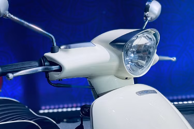 Vào ngày 12/12/2020 vừa qua, THACO và Peugeot chính thức công bố mở rộng mối quan hệ giữa hai bên thông qua hợp tác chuyển giao công nghệ sản xuất lắp ráp xe máy Peugeot Motocycles.