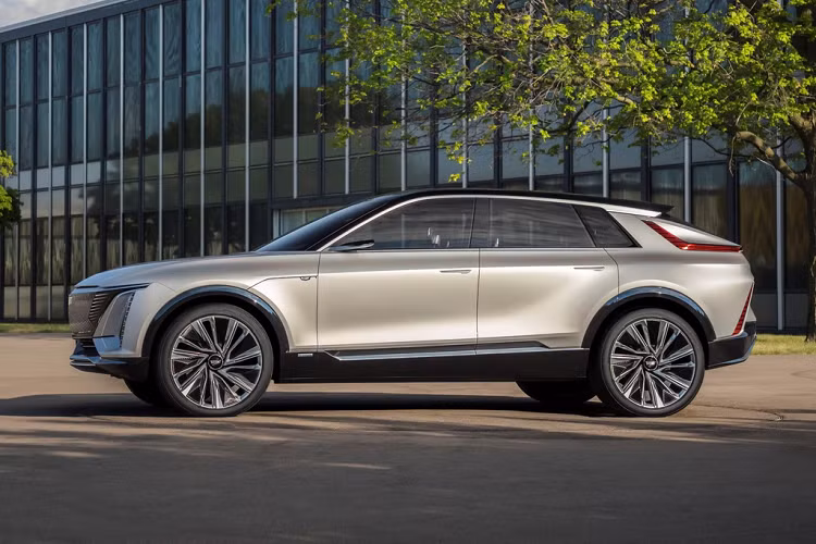 Cadillac Lyriq chạy mới được xây dựng dựa trên nền tảng mô-đun thế hệ thứ 3, giúp tối ưu quãng đường di chuyển và không gian khoang hành khách cho những mẫu SUV chạy điện.