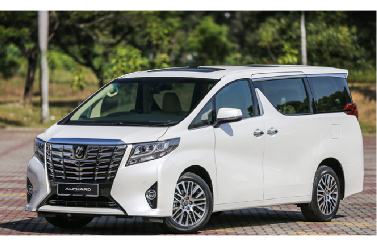 1. Toyota Alphard: 1 xe “Chuyên cơ mặt đất” giá bán hơn 4 tỷ đồng của Toyota vừa có bước tăng trưởng nhẹ trong tháng 9/2020 thì ngay lập tức lao dốc luôn trong tháng 10/2020 với doanh số bán ra đúng 1 xe, giảm 9 xe so với tháng trước nhưng vẫn xếp vào top đầu xe ế nhất Việt Nam trong tháng vừa qua.