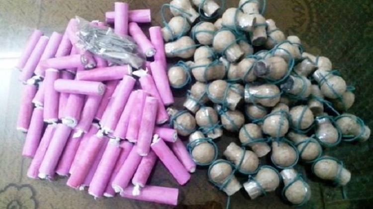 Giap Tet, lai them mot chau be chan thuong vi phao no