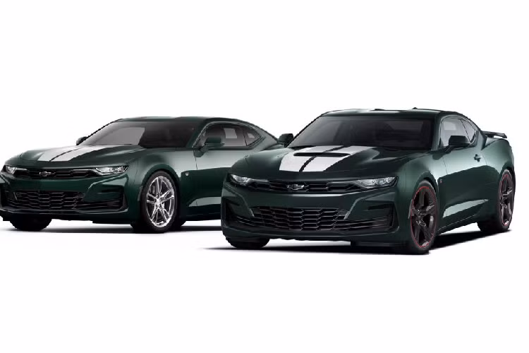 Theo đó, phiên bản đặc biệt Chevrolet Camaro Heritage Edition mới dành cho thị trường Nhật Bản sẽ được bán ra trong cả hai cấu hình mui cứng và mui xếp, cùng với đó là tất cả các phiên bản của dòng xe này.