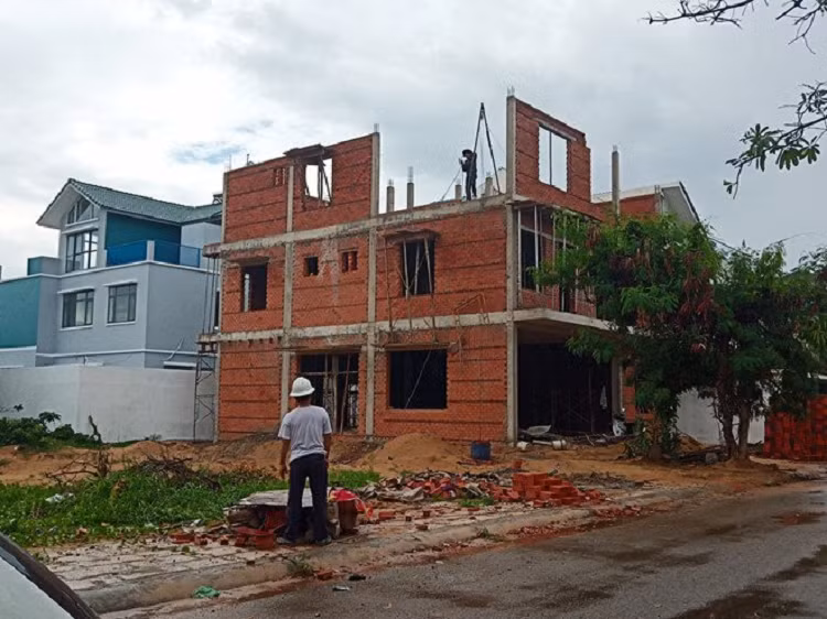 Bat giam Pham Quoc Dung - chu du an biet thu Thanh Binh o Vung Tau