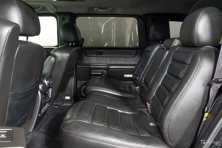 Ở thể trạng ban đầu, Hummer H2 sở hữu hai lựa chọn động cơ bao gồm máy V8 6.0 lít hoặc V8 6.2 lít. Theo thông tin từ nhà độ, đây là phiên bản H2 sử dụng động cơ V8 6.0 lít với những tinh chỉnh về mặt công suất, đem tới sức mạnh dồi dào hơn.