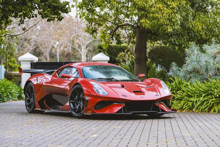 "Đây cũng là cột mốc quan trọng đối với Brabham Automotive, chúng tôi sẽ tiếp tục cho ra mắt những mẫu xe trong tương lai. Thông tin cụ thể về dự án tiếp theo sẽ được công bố trong những tháng tới", ông Dan Marks nói thêm.