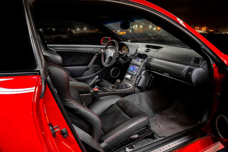 Riggs và cựu nhân viên Super Street Marcus Cooke đã quyết định nâng cấp cho chiếc xe bộ siêu nạp Vortech V3. Ngoài ra, xe đã được trang bị hệ thống nhiên liệu mới và trang bị ống nạp titan RK. Phần động cơ của xe còn được nâng cấp với bộ làm mát khí nạp Spearco, ống xả Cerakote Tanabe, ống thử cộng hưởng Fast Intentions, ống dẫn nhiên liệu CJM; Bosch EV14 kim phun 1.000cc, bộ bơm nhiên liệu Aeromotive, APS Tall Boy, bộ làm mát dầu Earl’s, bộ ly hợp JWT,…