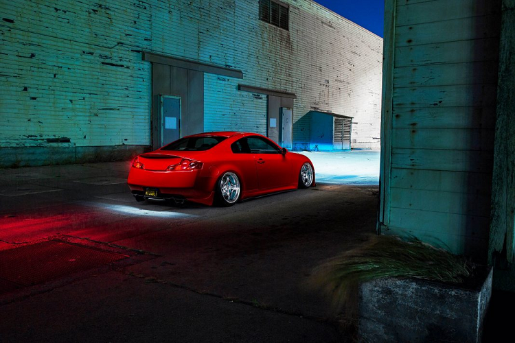 Chiếc xe Infiniti G35 Coupe bản độ này còn được trang bị hệ thống loa nội thất ấn tượng được nâng cấp bởi Junior Ngim tại Sound Innovations với 2 loa siêu trầm năng lượng cao, các bộ phận nâng cấp như Hi-Energy 165 XL, Hi Energy Coax Pioneer NEX 4201 Double Din, hệ thống ARC XXK Amps, bộ xử lý Audison Bit 1 cùng hệ thống pin Odyssey.