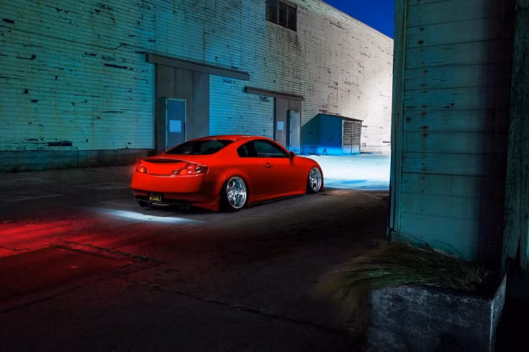 Chiếc xe Infiniti G35 Coupe bản độ này còn được trang bị hệ thống loa nội thất ấn tượng được nâng cấp bởi Junior Ngim tại Sound Innovations với 2 loa siêu trầm năng lượng cao, các bộ phận nâng cấp như Hi-Energy 165 XL, Hi Energy Coax Pioneer NEX 4201 Double Din, hệ thống ARC XXK Amps, bộ xử lý Audison Bit 1 cùng hệ thống pin Odyssey.