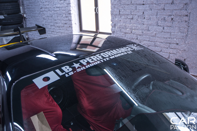 Đây cũng là một thương hiệu mâm xe còn khá mới lạ với giới chơi siêu xe tại Việt Nam. Với thiết kế lạ mắt, bộ mâm này là một sự lựa chọn hoàn hảo cho chiếc xe đầy hầm hố này.