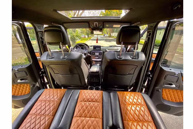 Ở thế hệ cũ, G63 sử dụng động cơ V8 dung tích 5.5L tăng áp kép cho công suất tối đa 544 mã lực tại 5.500 vòng/phút, mô-men xoắn cực đại 760Nm đạt được tại dải vòng tua từ 2.000 – 5.000 vòng/phút, mô-men xoắn cao đạt được ngay tại dải vòng tua máy thấp, rất sớm trong một khoảng vòng tua rất rộng, điều đảm bảo lực kéo tối đa một cách nhanh chóng và cần thiết cho chiếc SUV. 