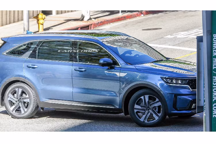Kia dự kiến sẽ tung hình ảnh đi cùng với thông tin của Sorento thế hệ mới vào ngày 20/02 sắp tới, trước khi ra mắt chính thức vào ngày 10/03 sắp tới.