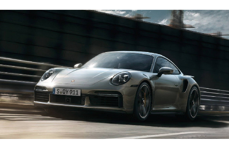 Hiện tại, Porsche 911 Turbo S 2021 mới vẫn chưa được đem đi thử nghiệm trên Nurburgring, Walliser cho biết chiếc xe sẽ được mang lên đó khi nó sẵn sàng, cùng với đó là thời tiết tại Đức tốt hơn hiện tại. Phiên bản 911 Turbo cũng đang được phát triển và ra mắt trong thời gian tới đây.