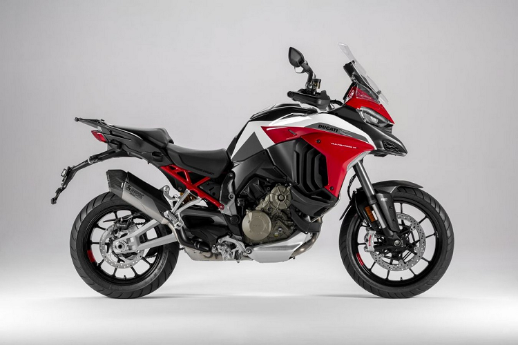 Ducati Multistrada V4 được trang bị khối động cơ V4 Granturismo, dung tích 1.158cc, sản sinh công suất 170 mã lực tại 10.500 vòng/phút và mô-men xoắn 125 Nm tại 8.750 vòng/ phút.