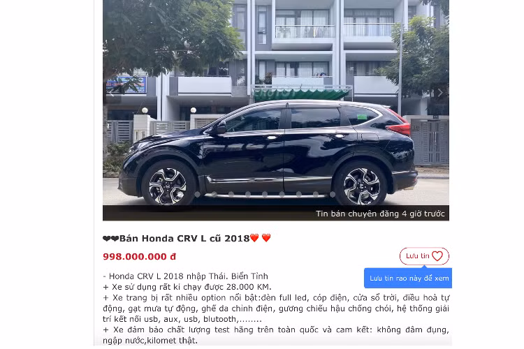 Mặc dù tại thời điểm tháng 4 năm nay, Honda CR-V đã được các đại lý ưu đãi giảm giá bán lên đến 100 triệu đồng (thậm chí hơn nữa) để xả hàng tồn, tại thời điểm đó, giá bán của CR-V bản E ghi nhận chỉ còn 883 triệu đồng, trong khi bản L cao cấp nhất có ra vào khoảng 995 triệu đồng. Dẫu vậy, “cơn sốt” giảm giá Honda CR-V tại thời điểm đó vẫn không đủ sức ảnh hưởng đến độ giữ giá của Honda CR-V trên thị trường xe cũ.
