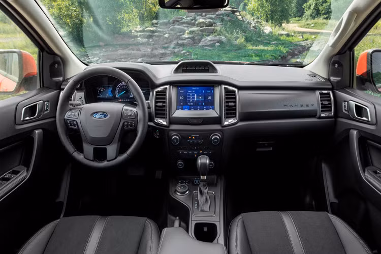 Hệ thống kiểm soát lực kéo của Ranger Tremor thế hệ mới cũng được cân chỉnh lại cho khả năng tăng tốc và lực kéo tốt hơn trên bề mặt đường sỏi.