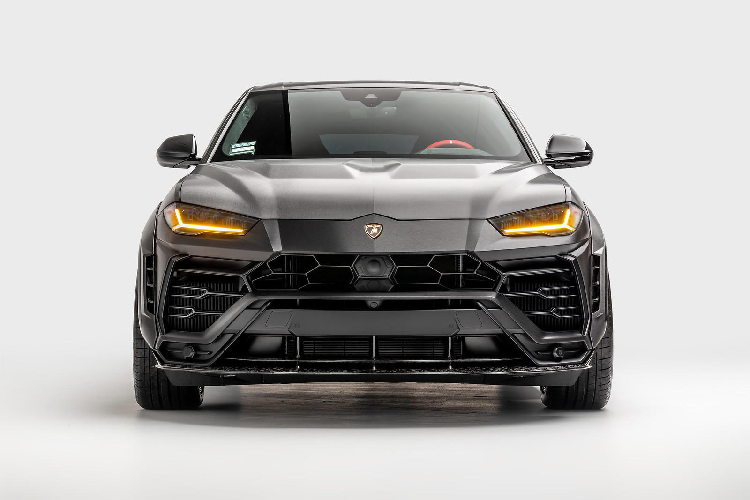 Giá bán body kit Lamborghini Urus này sẽ ở vào mức 30.795 USD cho bản tiêu chuẩn và 34.785 USD cho bản carbon đúc. Giá bán đó đã bao gồm những nâng cấp về động cơ của xe.